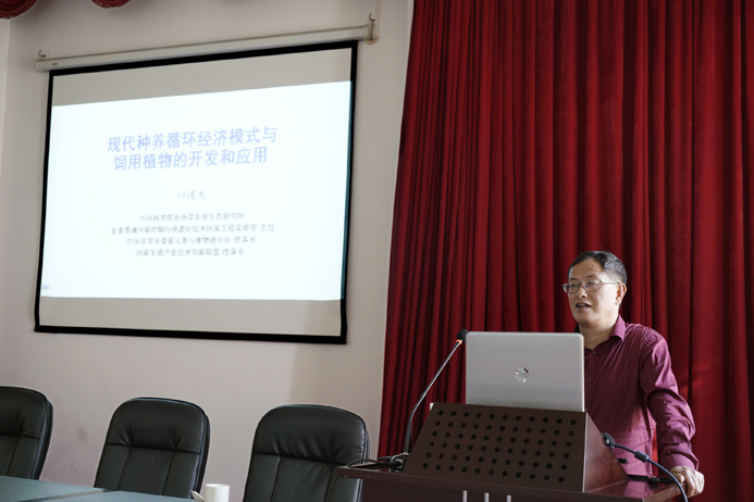 _DSC7125-2018.5.23中国工程院院士印遇龙在南亚所作学术报告.jpg