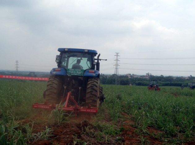 中国热带农业科学院 院所动态 农机所参加广东省农机深松耕整地现场